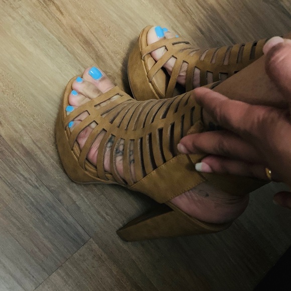 Platform heels - Picture 5 of 6